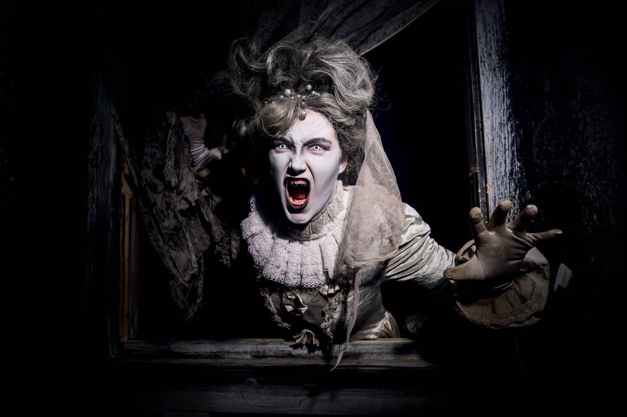 Op jacht naar geesten in Jefferson Manor - Haunted House - Halloween Fright Nights